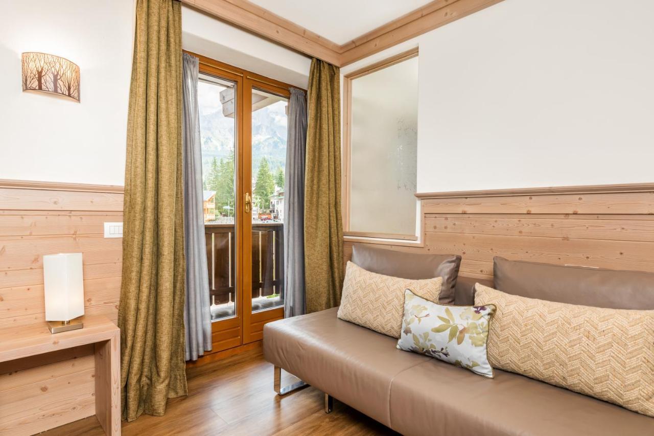 Hotel Pontechiesa Cortina dʼAmpezzo Exterior foto